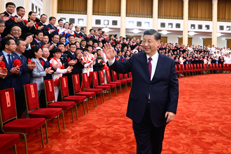 2022年4月8日，北京冬奧會、冬殘奧會總結表彰大會在北京人民大會堂隆重舉行。會前，習近平等會見北京冬奧會、冬殘奧會突出貢獻集體代表、突出貢獻個人和中國體育代表團成員。